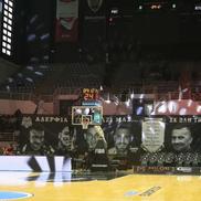 Fanii lui PAOK, omagiu pentru suporterii care și-au pierdut viața în România / foto: Facebook @Ultras Globe