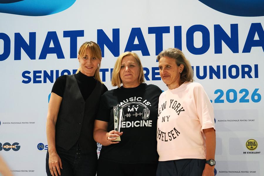 Camelia Potec, Tamara Costache și Beatrice Câșlaru la Naționalele de la Otopeni FOTO Roxana Fleșeru Tamara Costache, celebrată la Otopeni în anul în care se împlinesc 40 de ani de la stabilirea primului record mondial pentru înotul românesc
