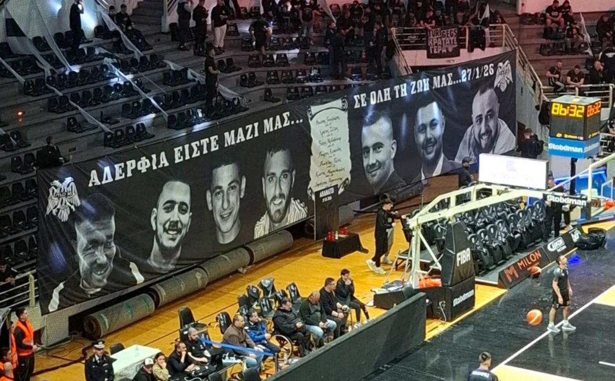Fanii lui PAOK, omagiu pentru suporterii care și-au pierdut viața în România