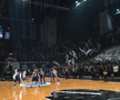 Fanii lui PAOK, omagiu pentru suporterii care și-au pierdut viața în România / foto: Facebook @PAOK BC