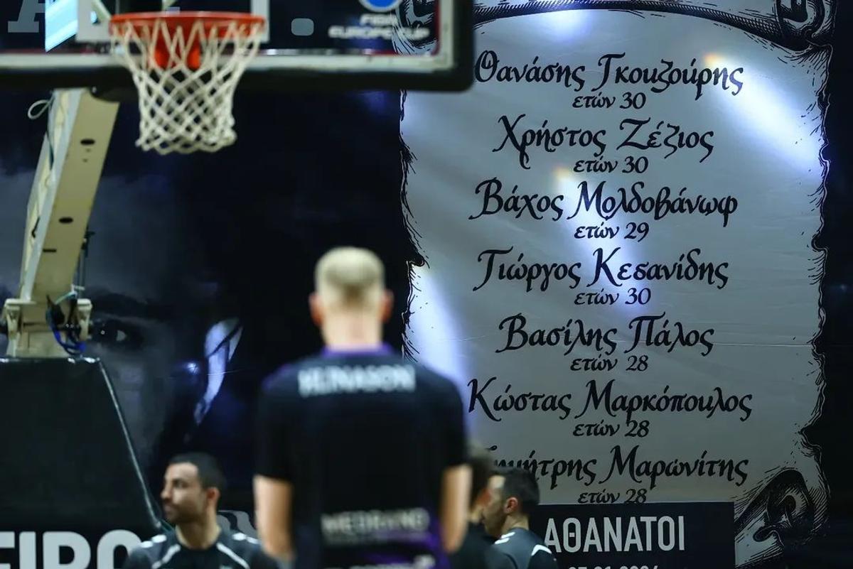 Fanii lui PAOK, omagiu pentru suporterii care și-au pierdut viața în România » Atmosferă electrizantă la Salonic