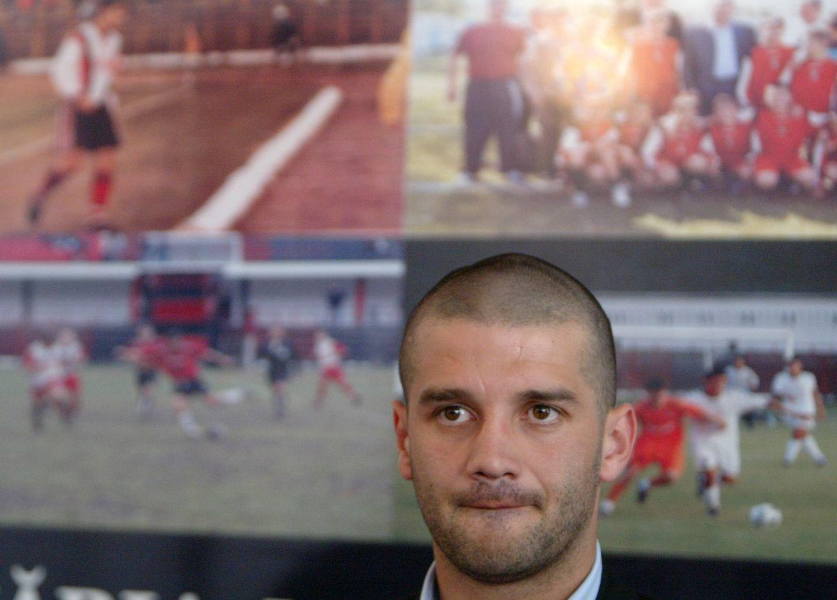 Cristi Chivu, inimă de reșițean » Imagini din 2010, de la dezvelirea bustului lui Mircea Chivu, regretatul său tată
