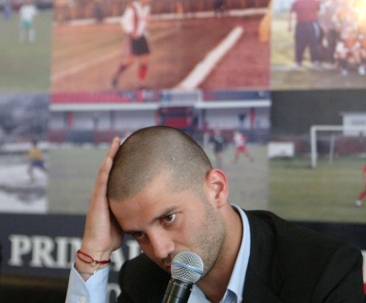 Cristi Chivu, inimă de reșițean » Imagini din 2010, de la dezvelirea bustului lui Mircea Chivu, regretatul său tată