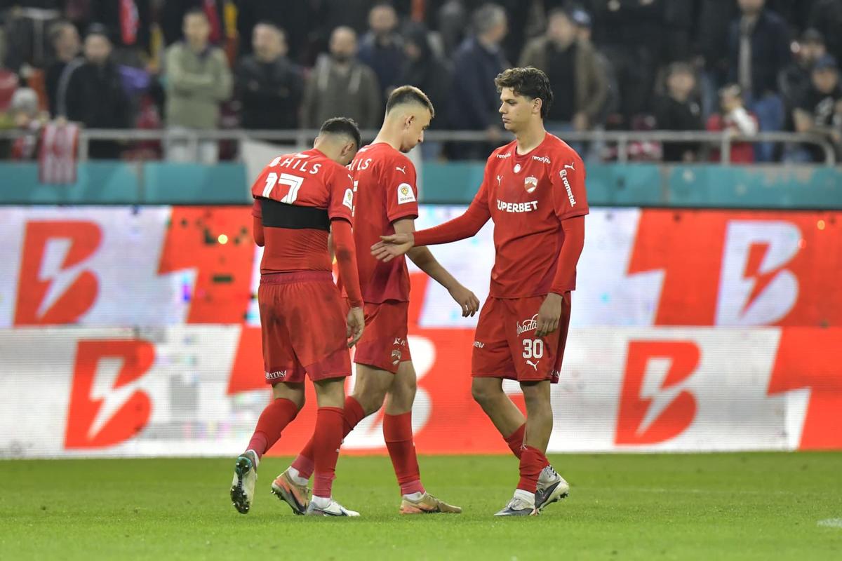 Dinamo, cu infirmeria plină la meciul cu Rapid, trei titulari sunt OUT » Ce echipă poate alinia Kopic