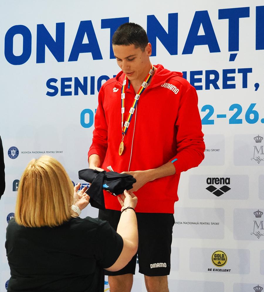 Tamara Costache și David Popovici FOTO Roxana Fleșeru Tamara Costache, celebrată la Otopeni în anul în care se împlinesc 40 de ani de la stabilirea primului record mondial pentru înotul românesc