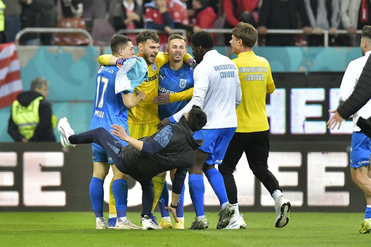 Dinamo, cu infirmeria plină la meciul cu Rapid, trei titulari sunt OUT » Ce echipă poate alinia Kopic