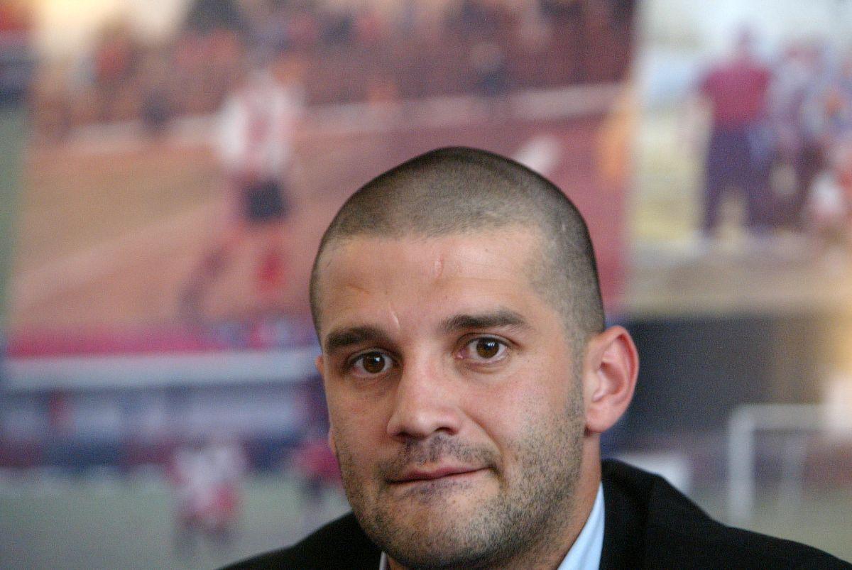 „Uitați-vă la el, e și o mână divină” » Poveștile emoționante ale oamenilor lângă care a crescut Cristi Chivu: „Fie iertat, tatăl lui nu-l lăsa să facă nimic!”