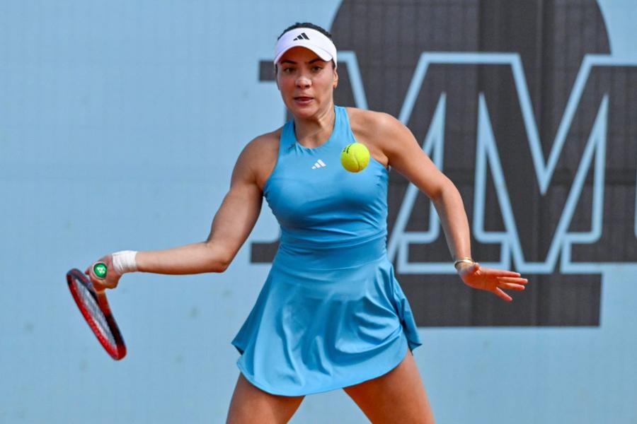 Gabriela Ruse în acțiune la Madrid Foto: Imago Images Sorana Cîrstea și Gabriela Ruse vor juca în turul al doilea al turneului de la Madrid » Când au loc partidele