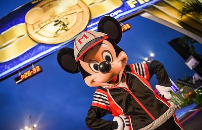 Americanii au idei trăsnite: Alex Mitriță va juca într-o „bulă” la Disney World! Planul pentru reluarea MLS