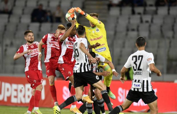 Dinamo a luat licența » „Câinii” pot juca în Liga 1 dacă întorc soarta barajului cu U Cluj