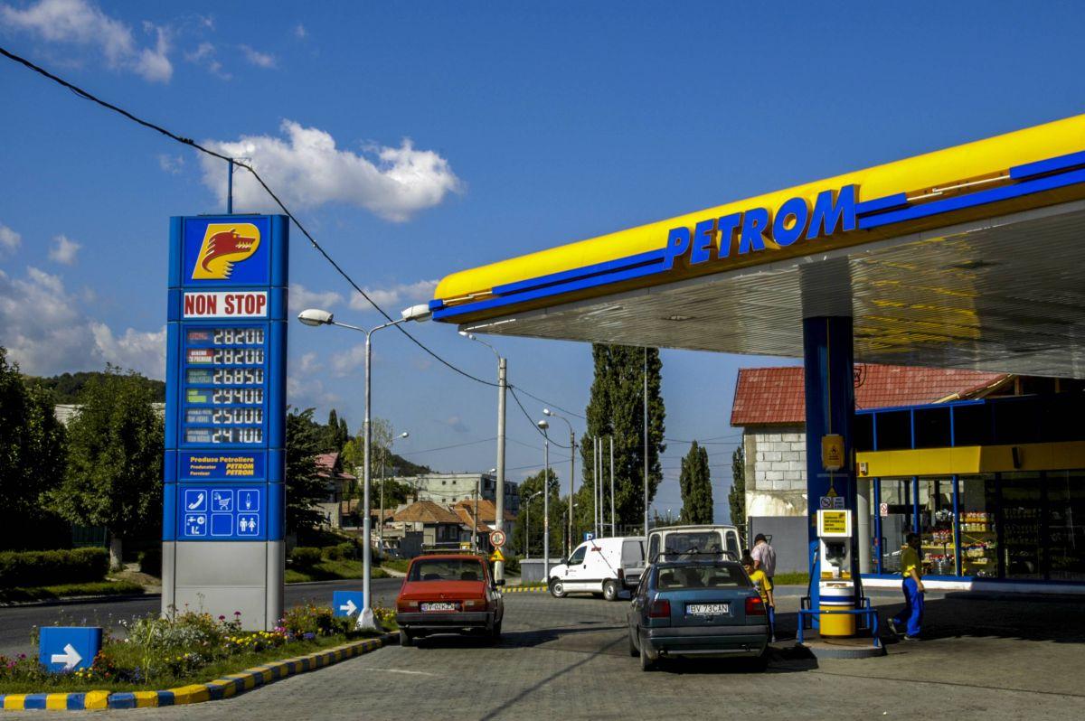 Decanul de vârstă al Ligii 1 joacă de pe vremea Daciei model „Zâmbetul lui Iliescu”! Cum arăta lumea când debuta Hoban