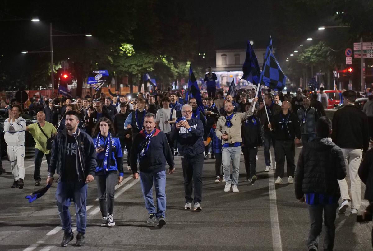 Sărbătoarea fanilor celor de la Atalanta, după triumful din Europa League / 23.05.2024