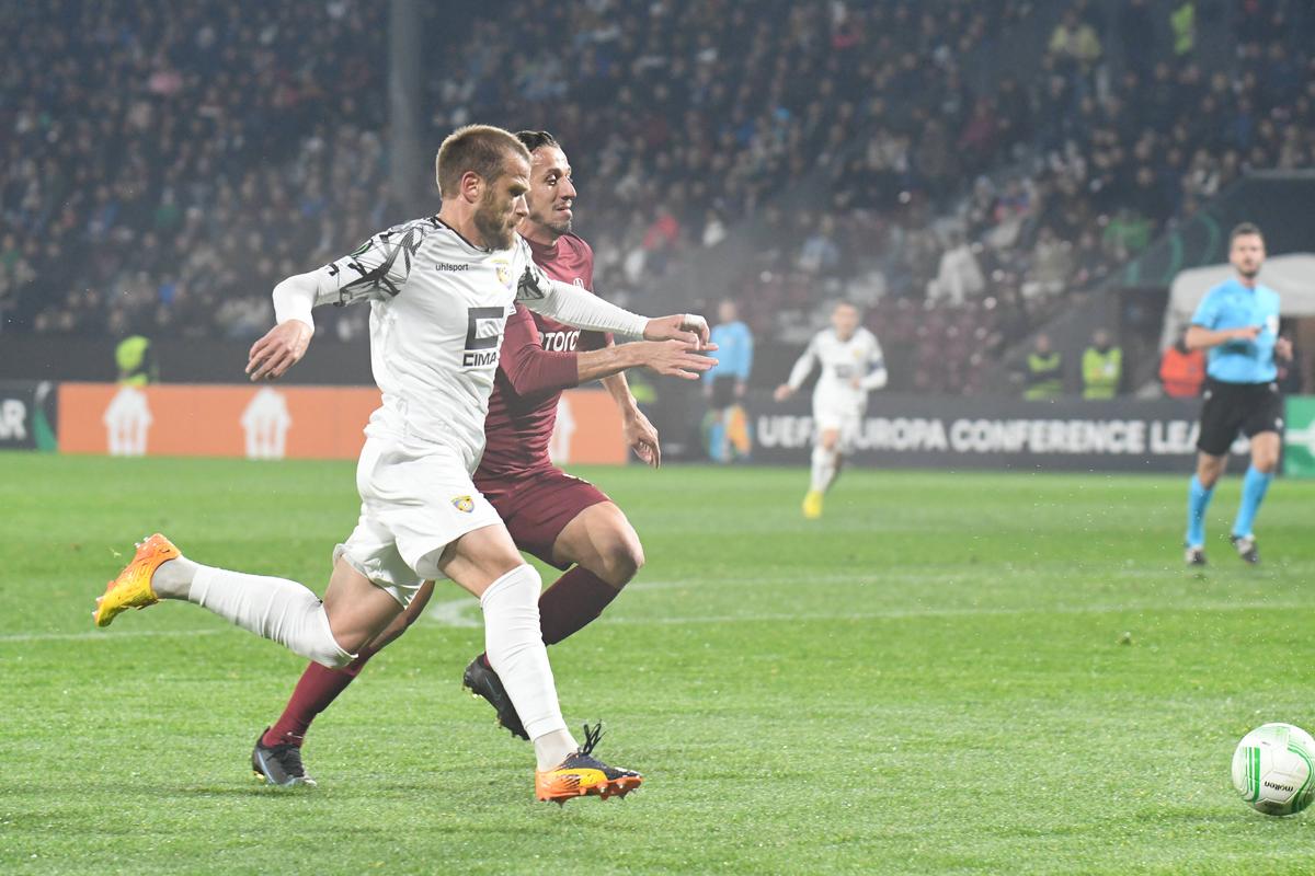 Iată primul transfer al lui Dan Petrescu! CFR Cluj s-a înțeles cu un fotbalist de națională