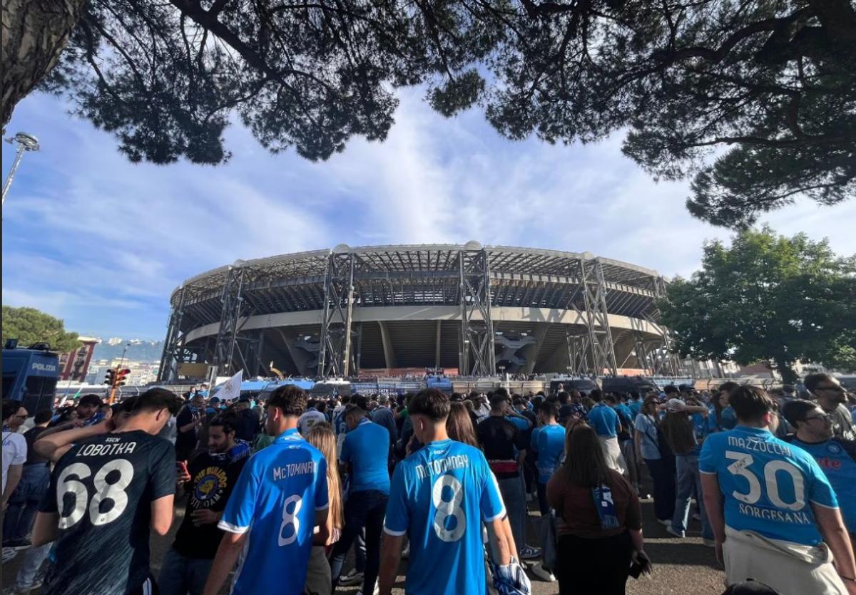 Napoli este campioana Italiei! NEBUNIE pe stadionul „Diego Armando Maradona” și în tot orașul