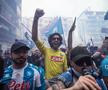 Imagini senzaționale de la Napoli » NEBUNIE în oraș în ziua în care clubul a luat al patrulea titlu din istorie