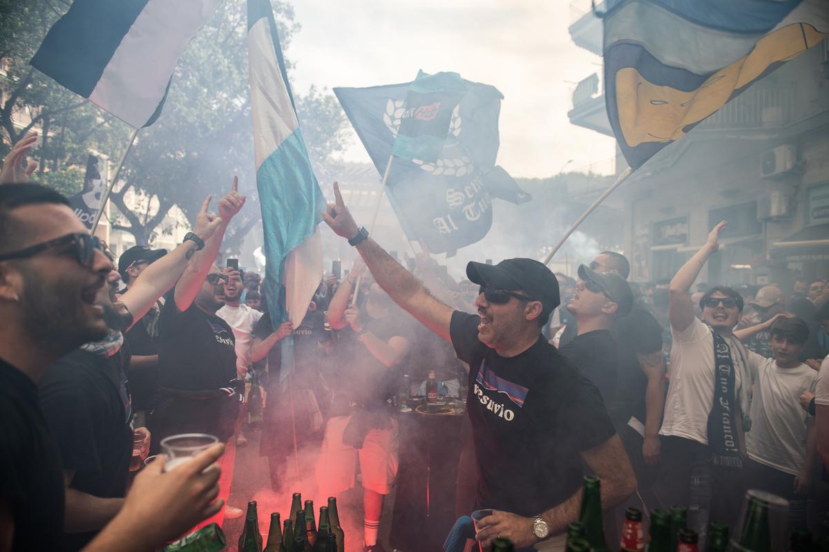 Napoli este campioana Italiei! NEBUNIE pe stadionul „Diego Armando Maradona” și în tot orașul