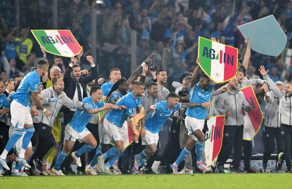 Napoli este campioana Italiei! NEBUNIE pe stadionul „Diego Armando Maradona” și în tot orașul