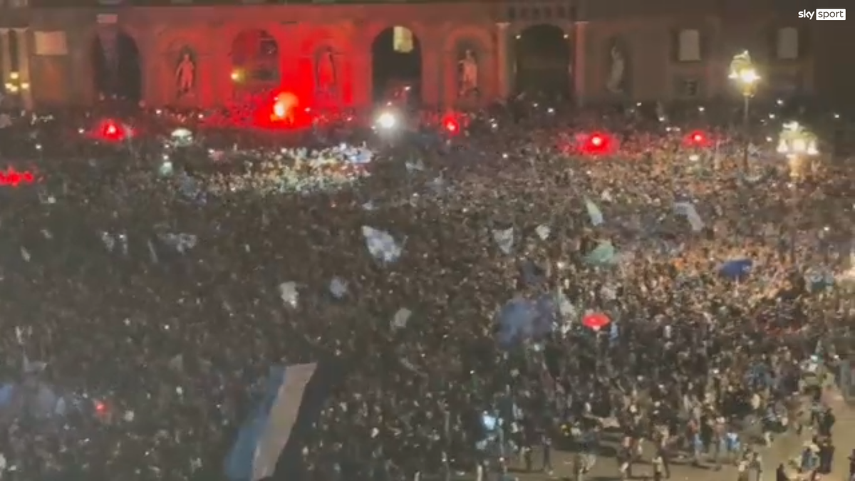 Napoli este campioana Italiei! NEBUNIE pe stadionul „Diego Armando Maradona” și în tot orașul
