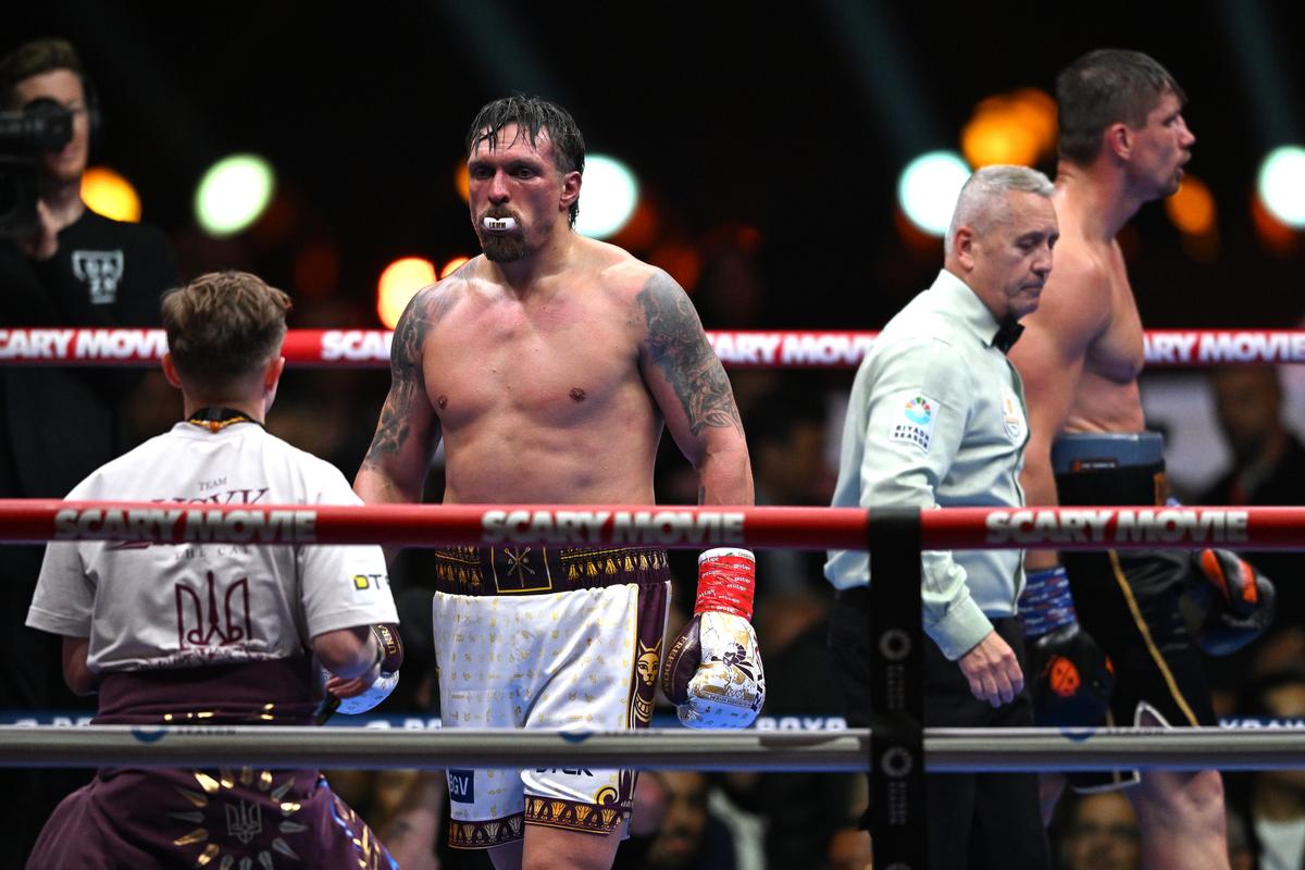Lupta anului dintre Oleksandr Usyk și Rico Verhoeven s-a încheiat în runda cu numărul 11, după o decizie contestată a arbitrului