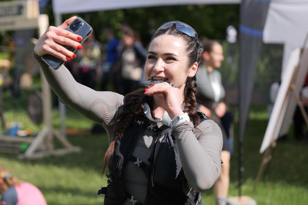 Impresiile sportivilor care au încheiat ultramaratonul „Transylvania 100” : „Nu am mai văzut atât de greu”