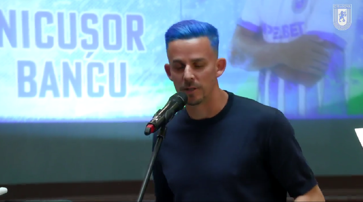 Nicușor Bancu a apărut cu părul albastru la ceremonia de la Primărie