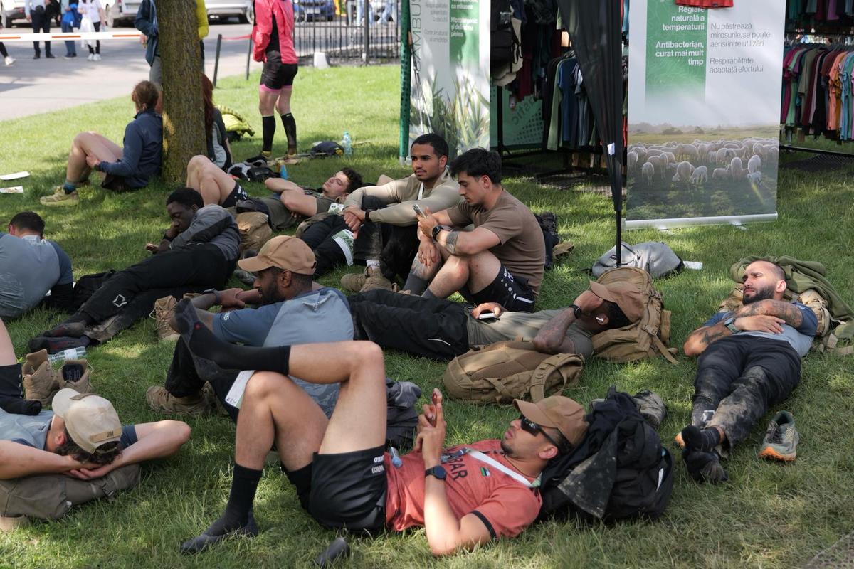 Impresiile sportivilor care au încheiat ultramaratonul „Transylvania 100” : „Nu am mai văzut atât de greu”