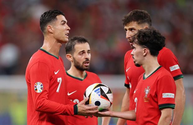 Jose Mourinho și-a fixat deja trei ținte la Real Madrid: un stoper, un mijlocaș de top plus un atacant central