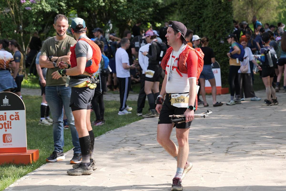 Impresiile sportivilor care au încheiat ultramaratonul „Transylvania 100” : „Nu am mai văzut atât de greu”