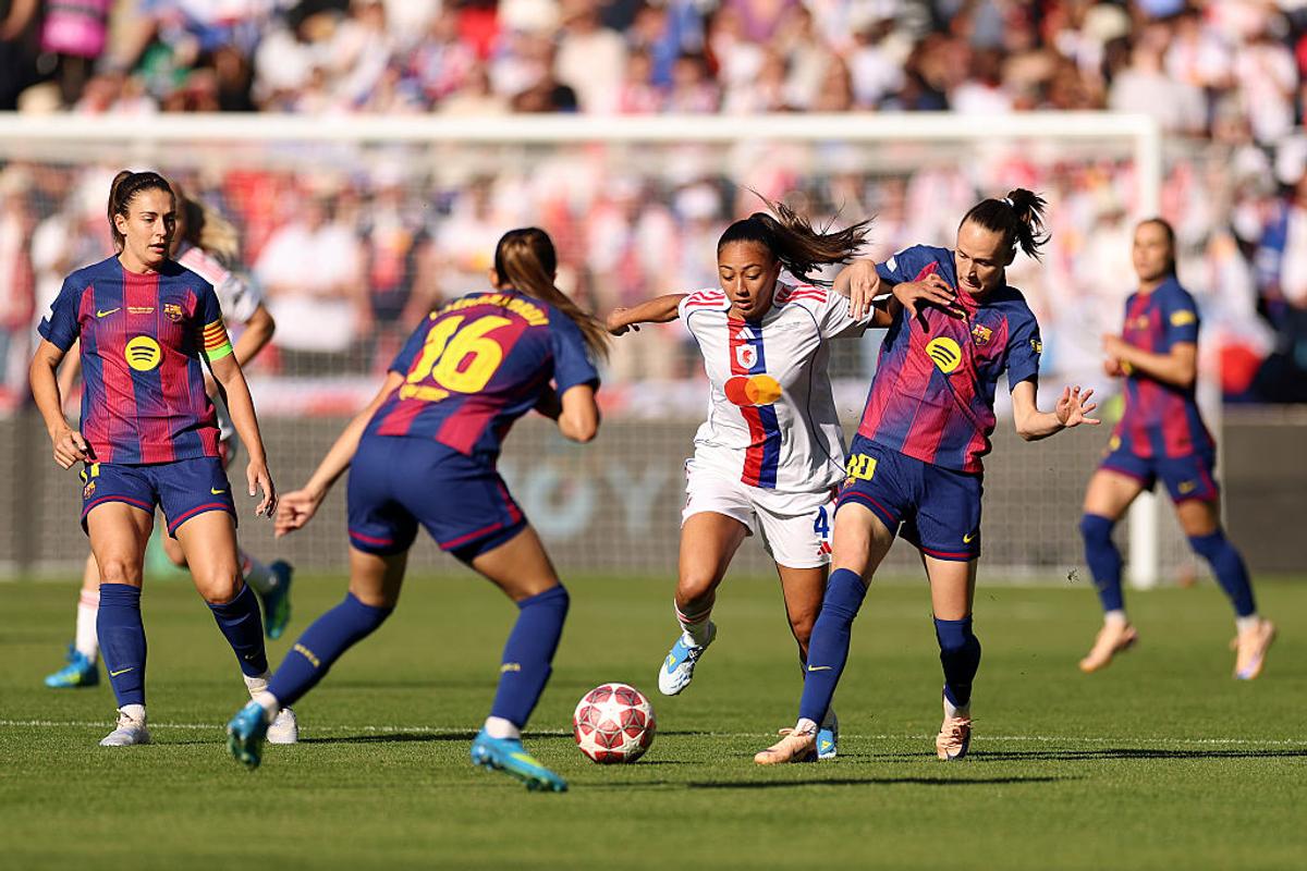 Barcelona și-a demolat adversara în finala Champions League la fotbal feminin