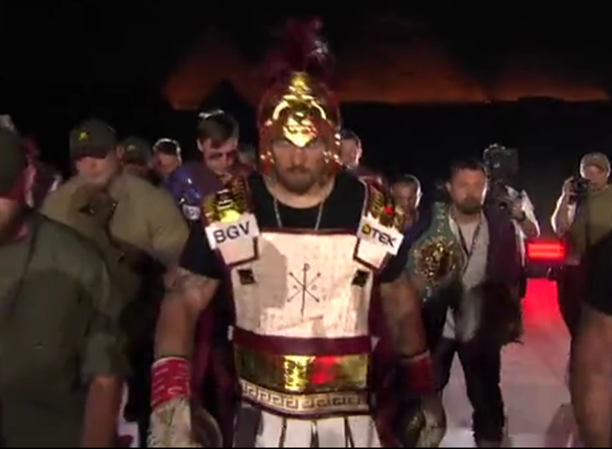Oleksandr Usyk vs. Rico Verhoeven
