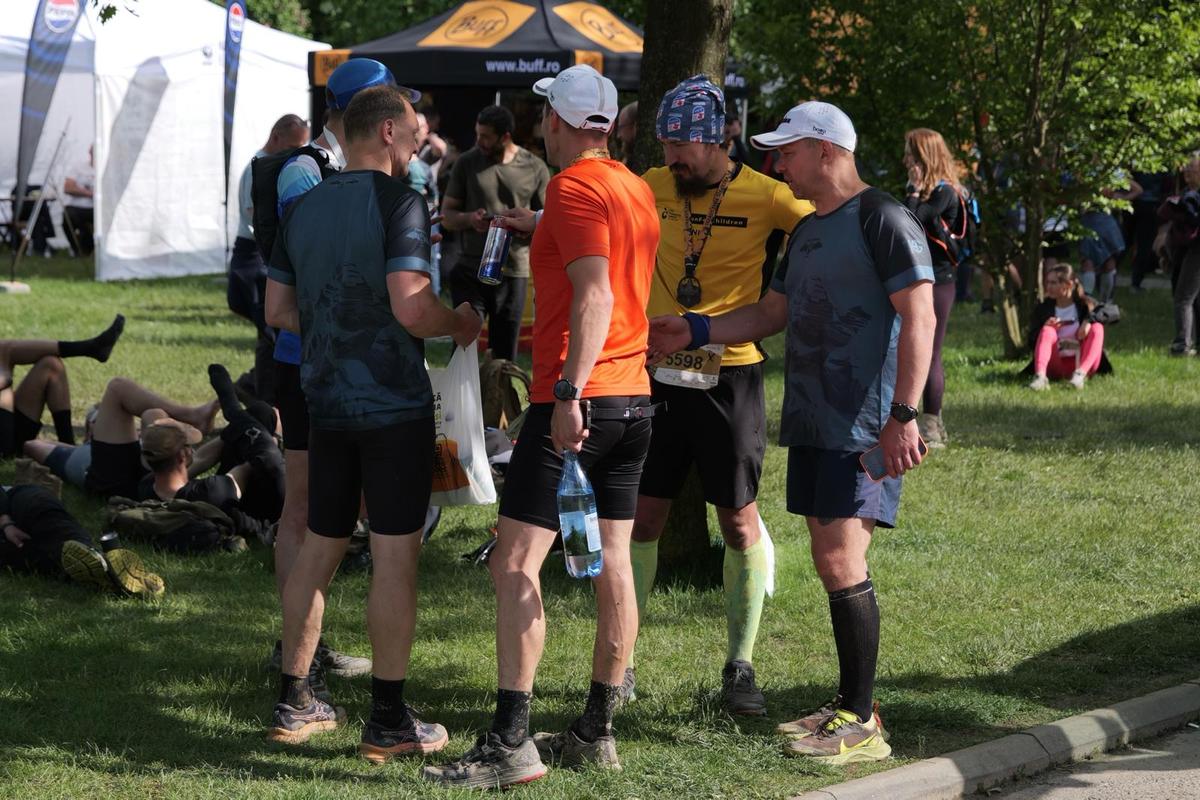 Impresiile sportivilor care au încheiat ultramaratonul „Transylvania 100” : „Nu am mai văzut atât de greu”