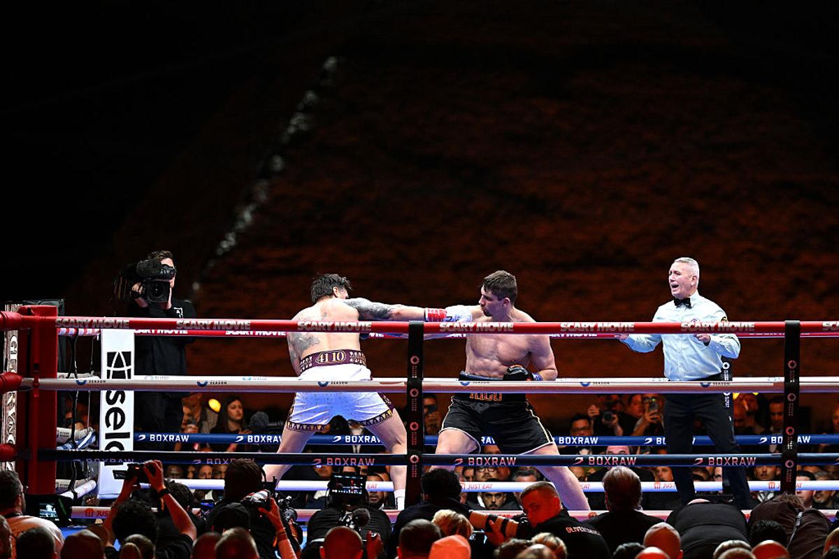 Lupta anului dintre Oleksandr Usyk și Rico Verhoeven s-a încheiat în runda cu numărul 11, după o decizie contestată a arbitrului
