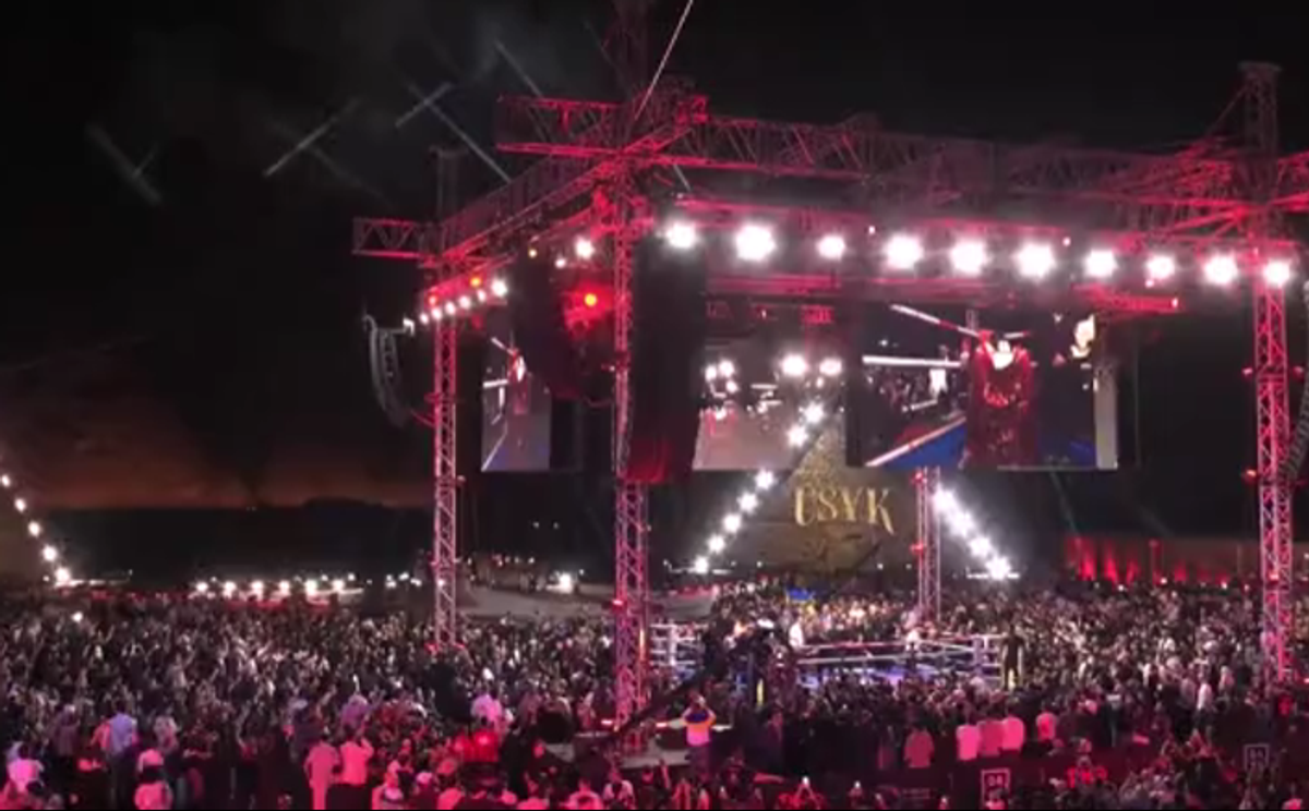 Lupta anului dintre Oleksandr Usyk și Rico Verhoeven s-a încheiat în runda cu numărul 11, după o decizie contestată a arbitrului