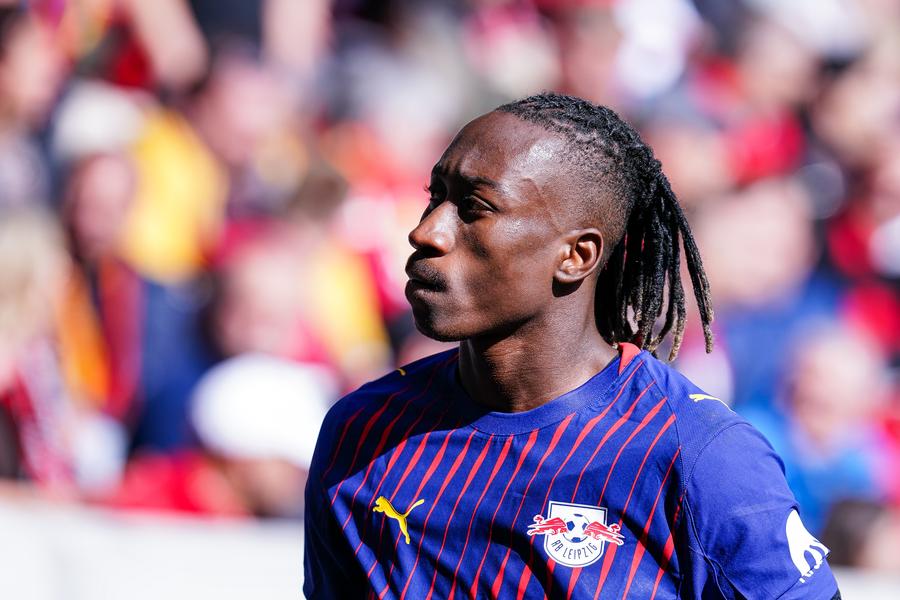 Yan Diomande, dorit de Liverpool // FOTO Getty Images Liverpool pregătește transferul de 100 de milioane de euro pentru „noul Salah” » Puștiul-minune care a explodat în Bundesliga