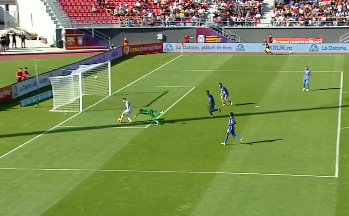 Confuzie totală la Chindia - Farul » Analiză VAR de 7 minute la gol, Bîrsan a fost chemat la monitor! Cum explică Marius Avram