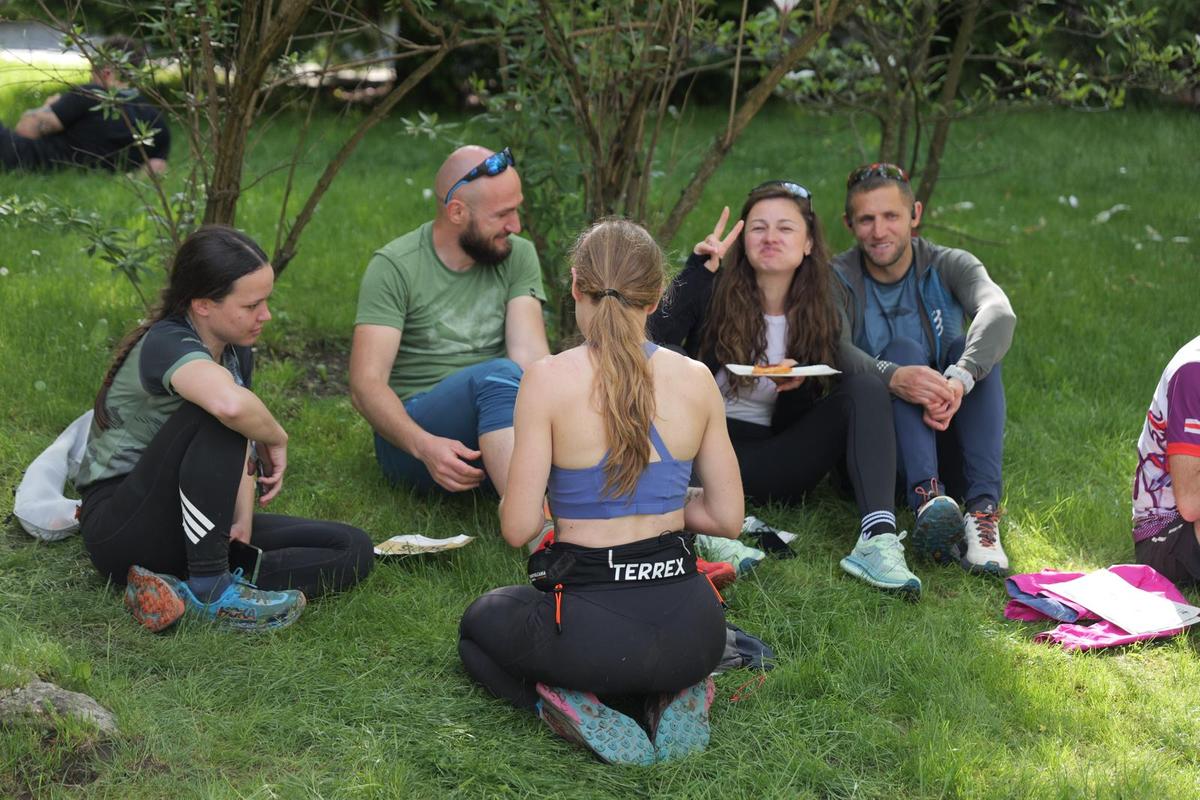 Impresiile sportivilor care au încheiat ultramaratonul „Transylvania 100” : „Nu am mai văzut atât de greu”