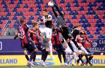 VIDEO + FOTO Juventus, victorie clară cu Bologna! Antrenorul Sarri iese la atac: „Spuneau că se destramă, dar vedem că Juve e pe primul loc!”