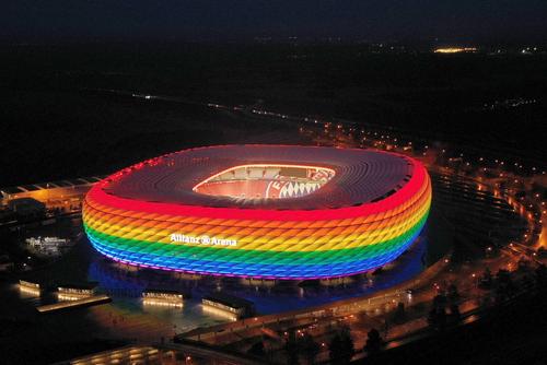 UEFA a revenit cu o nouă poziție pe marginea meciului Germania - Ungaria. FOTO: Guliver/Getty Images