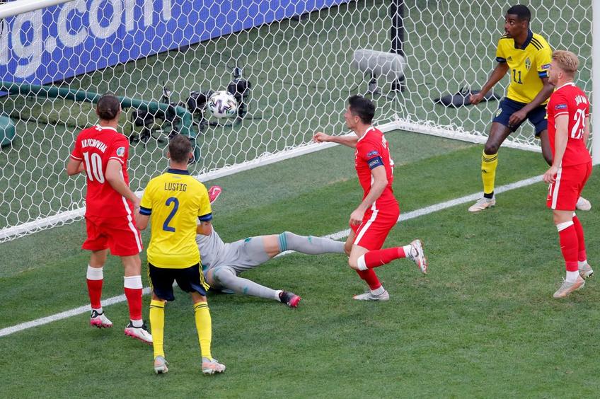 Robert Lewandowski a trimis în bară din 2 metri! FOTO: Guliver/gettyimages