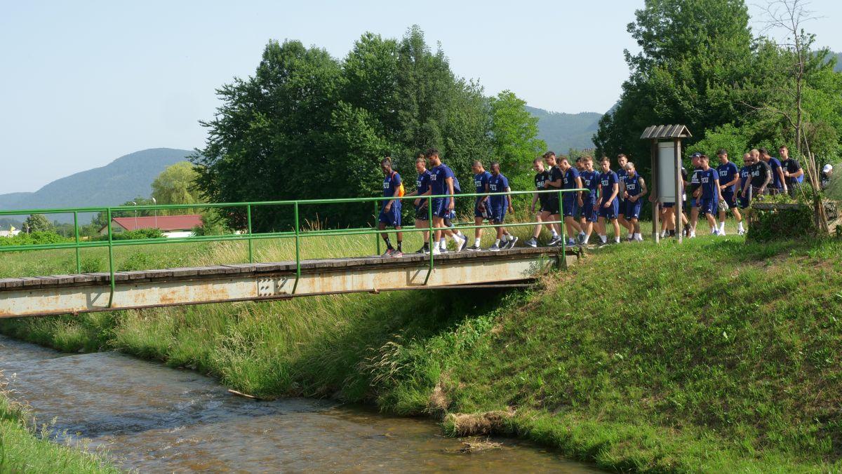 Ultimul transfer reușit de FCU Craiova 1948 a făcut primul antrenament cu echipa + Adrian Mititelu jr a ajuns în cantonament