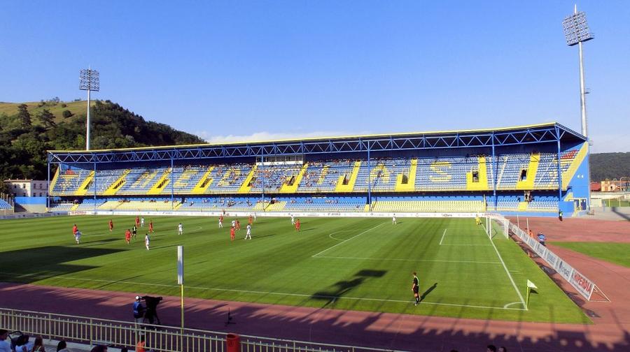 7.814 de locuri este capacitatea arenei din Mediaș U Cluj, izgonită de pe Cluj Arena! Untold o mută pe nou-promovată la 120 de km distanță