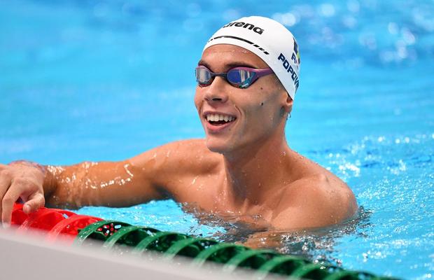 Cum arată prima zi a lui David Popovici în calitate de dublu campion mondial și când revine în România: „Sper că primirea va fi așa cum se cuvine”