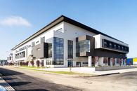 A trecut un an de la recepție, dar complexul de natație din Otopeni n-a fost inaugurat. Peste 11 zile ar trebui să găzduiască Europenele la juniori, cu Popovici cap de afiș!