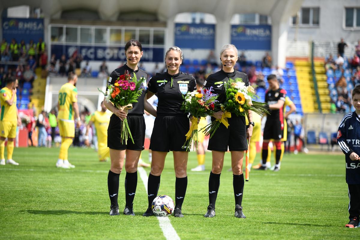 Alina Peșu - arbitru