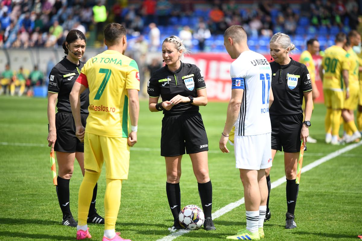 Alina Peșu - arbitru