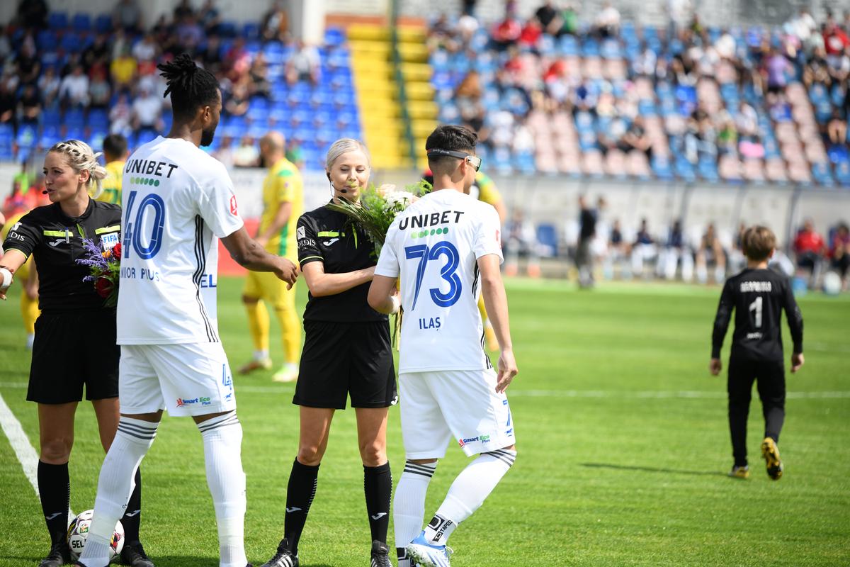 Alina Peșu - arbitru