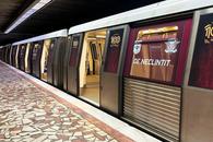 Atenție, porțile li se deschid! Surpriză la metrou: „A fost pusă în circulație garnitura de metrou «Rapid 100»”