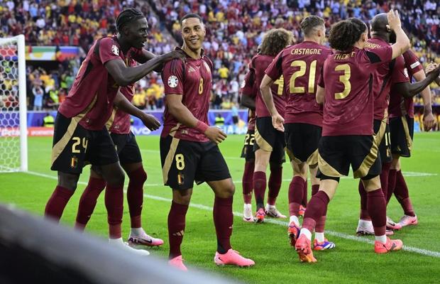 Comentarii dure după cea mai controversată fază a partidei Belgia - România 2-0: „Henț clar! Sunt directive de la UEFA!”
