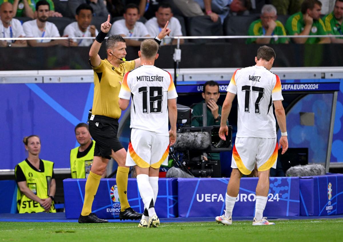 Direct în istorie! Manuel Neuer, bornă impresionantă în Elveția - Germania