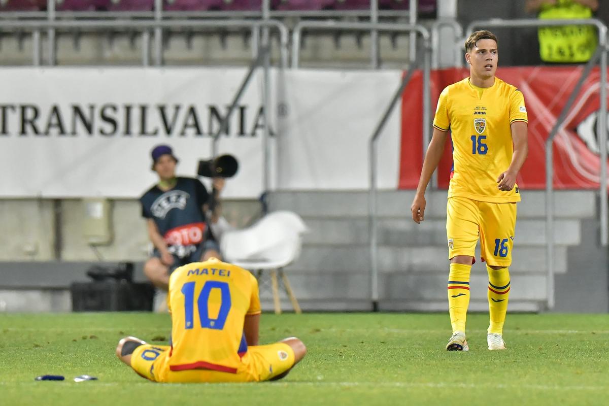 Momente emoționante pe gazon după România U19 - Olanda U19